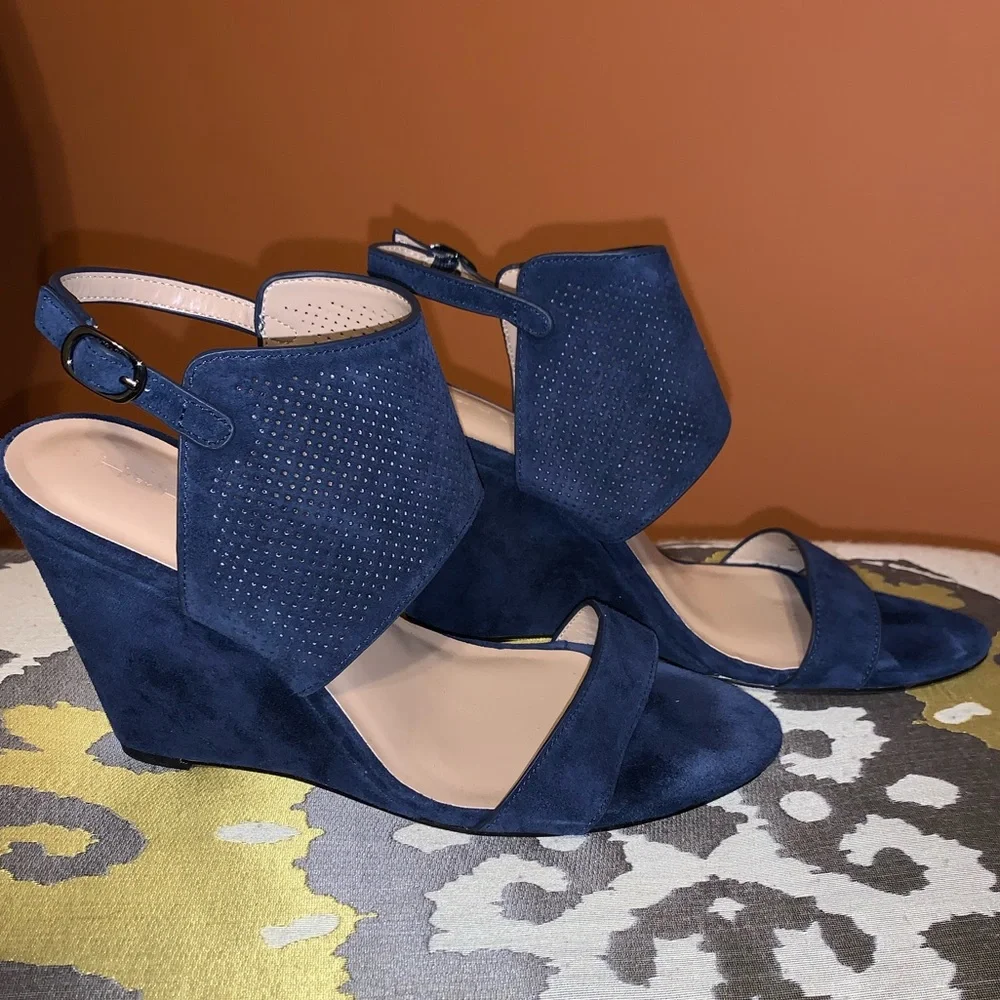 H by Halston Blue Suede Perforated Strappy Wedge Sandal 8M - Picture 1 of 6